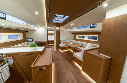 Sailing yacht Beneteau Oceanis Yacht 54 cabins