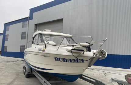 Pre-owned Beneteau Antares 6.80 with Suzuki outboard